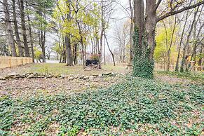 1 Mi to Dtwn Newburgh: Quiet Home w/ Yard!
