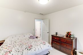 1 Mi to Dtwn Newburgh: Quiet Home w/ Yard!