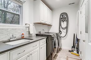 1 Mi to Dtwn Newburgh: Quiet Home w/ Yard!