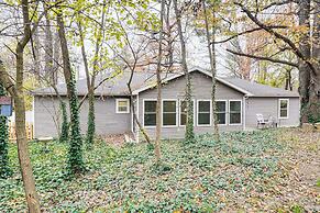 1 Mi to Dtwn Newburgh: Quiet Home w/ Yard!