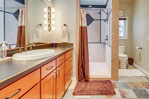 Mountain Views & Deck: Spacious Eureka Getaway!