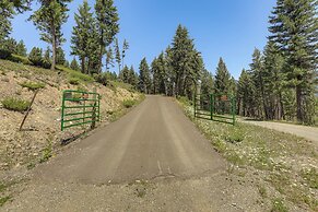 Mountain Views & Deck: Spacious Eureka Getaway!