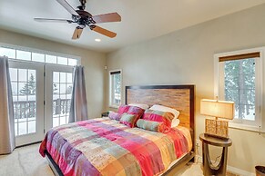 Mountain Views & Deck: Spacious Eureka Getaway!