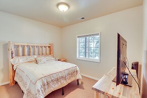 Mountain Views & Deck: Spacious Eureka Getaway!