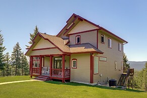 Mountain Views & Deck: Spacious Eureka Getaway!