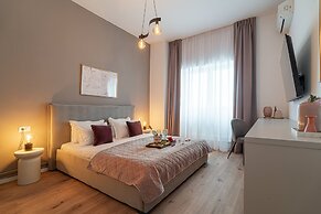 Loggia Luxe 5BR Living in Universitatii Area