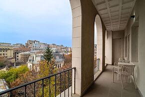 Loggia Luxe 5BR Living in Universitatii Area