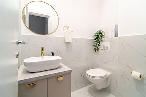 Loggia Luxe 5BR Living in Universitatii Area