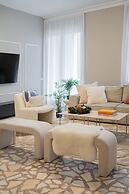 Loggia Luxe 5BR Living in Universitatii Area