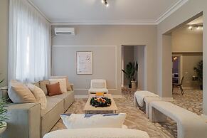 Loggia Luxe 5BR Living in Universitatii Area