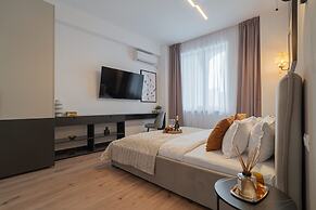 Loggia Luxe 5BR Living in Universitatii Area