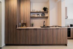 Loggia Luxe 5BR Living in Universitatii Area