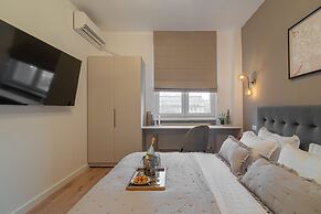 Loggia Luxe 5BR Living in Universitatii Area