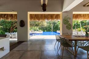 w Lovely 4BR Villa at Mesa de Yeguas