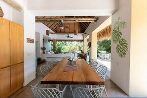 w Lovely 4BR Villa at Mesa de Yeguas