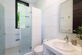 w Lovely 4BR Villa at Mesa de Yeguas