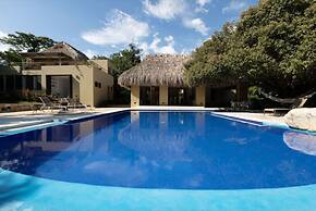 w Lovely 4BR Villa at Mesa de Yeguas