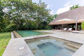 Atonishing 5BR Villa at Mesa de Yeguas