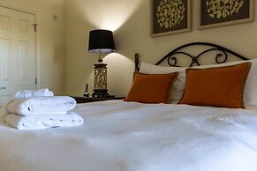 3BR Family Apartment for 8 Peaceful Residential Retreat