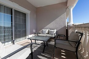 3BR Family Apartment for 8 Peaceful Residential Retreat