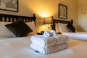 3BR Family Apartment for 8 Peaceful Residential Retreat