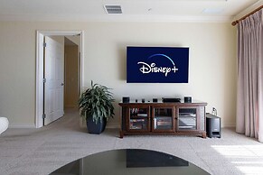 3BR Family Apartment for 8 Peaceful Residential Retreat