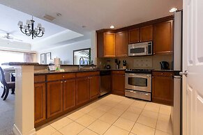 3BR Family Apartment for 8 Peaceful Residential Retreat