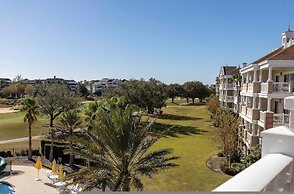 3BR Family Apartment for 8 Peaceful Residential Retreat