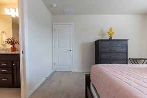 Family Friendly 5BR Home Pool Patio Room for 10