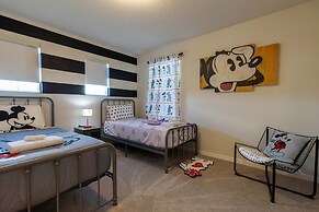 Family Friendly 5BR Home Pool Patio Room for 10