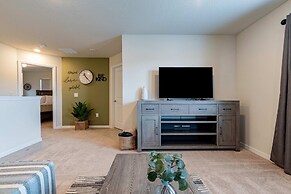 Family Friendly 5BR Home Pool Patio Room for 10