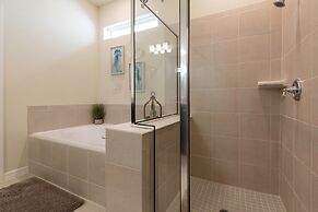 Family Friendly 5BR Home Pool Patio Room for 10