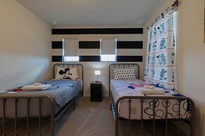 Family Friendly 5BR Home Pool Patio Room for 10