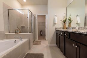 Family Friendly 5BR Home Pool Patio Room for 10