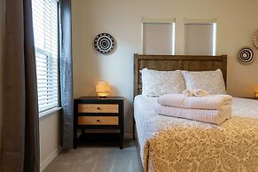 Family Friendly 5BR Home Pool Patio Room for 10