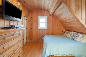 Laughin Place 7 Bedroom Home by Peace Vacations