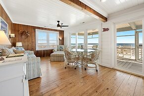 Laughin Place 7 Bedroom Home by Peace Vacations