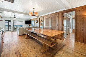 Laughin Place 7 Bedroom Home by Peace Vacations