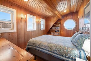 Laughin Place 7 Bedroom Home by Peace Vacations