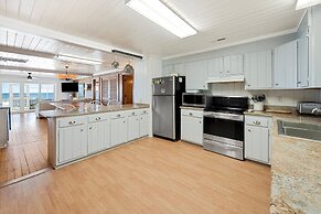 Laughin Place 7 Bedroom Home by Peace Vacations