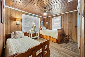 Laughin Place V 5 Bedroom Home by Peace Vacations