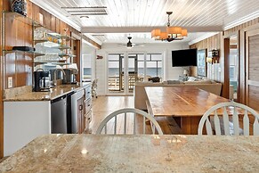 Laughin Place V 5 Bedroom Home by Peace Vacations