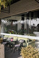 Mon Invite Hotel