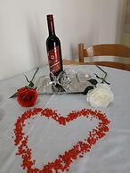 Adorable Home With Swimming Pool and sea View