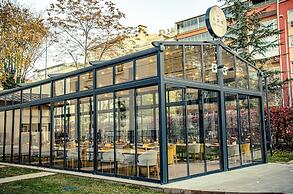 VE Hotels Adakale