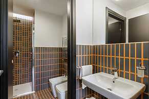 Bright Ground-floor Studio in Milan