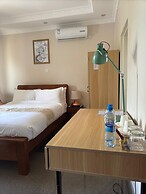 Eleganciana Lodges Ltd