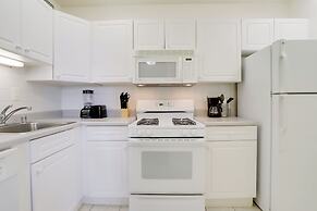 Airport Proximity- Apt in Crystal City