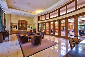 Airport Proximity- Apt in Crystal City