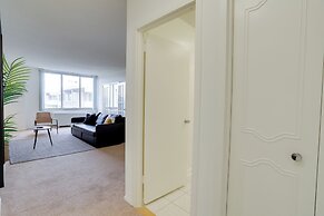 Airport Proximity- Apt in Crystal City